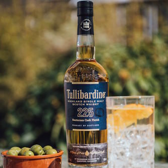 Tullibardine Whisky Distillery social